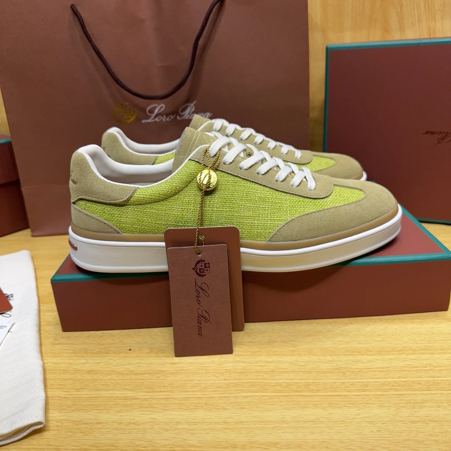 Кроссовки Женские Loro Piana 18263651