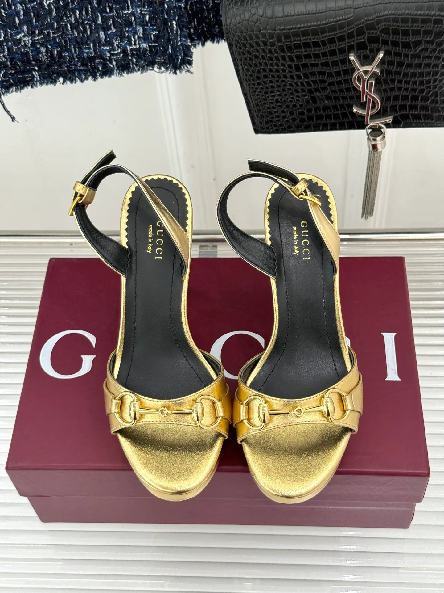 Босоножки Женские Gucci 17646535
