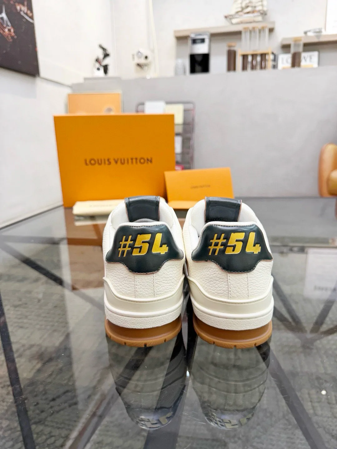 Кроссовки Женские Louis Vuitton 12785846