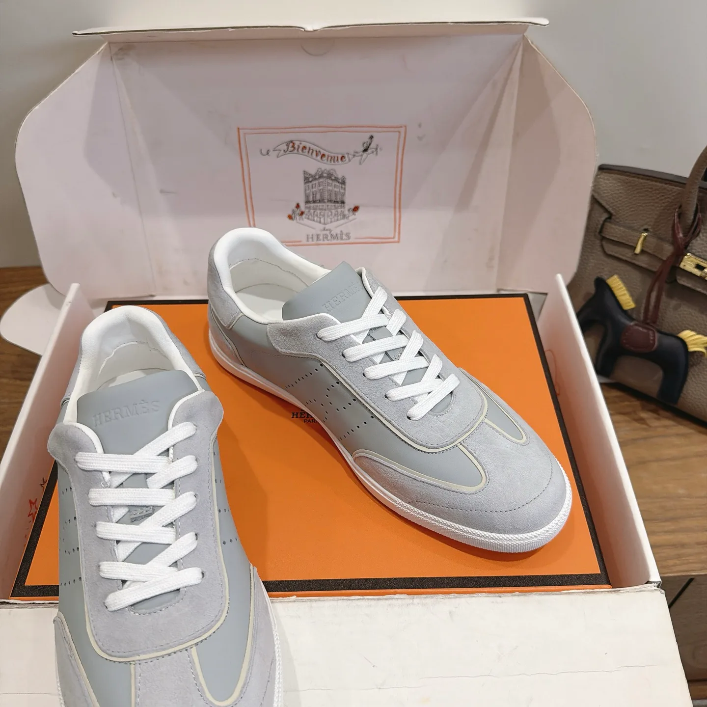 Кроссовки Женские Hermes 18230935