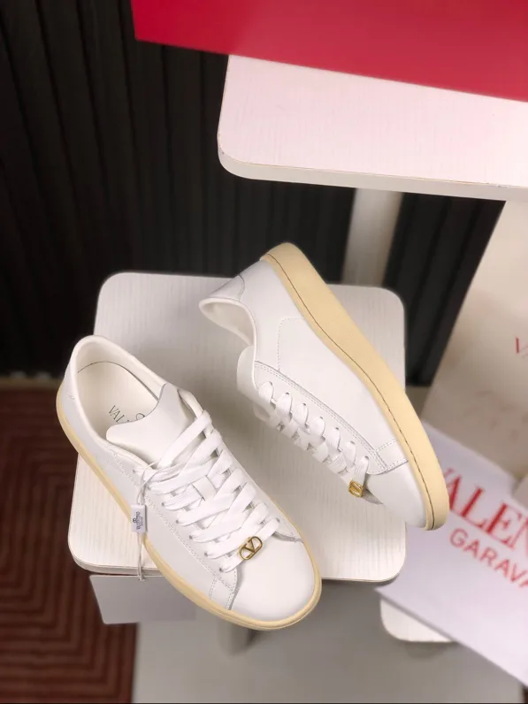 Кроссовки Женские Valentino 11707482