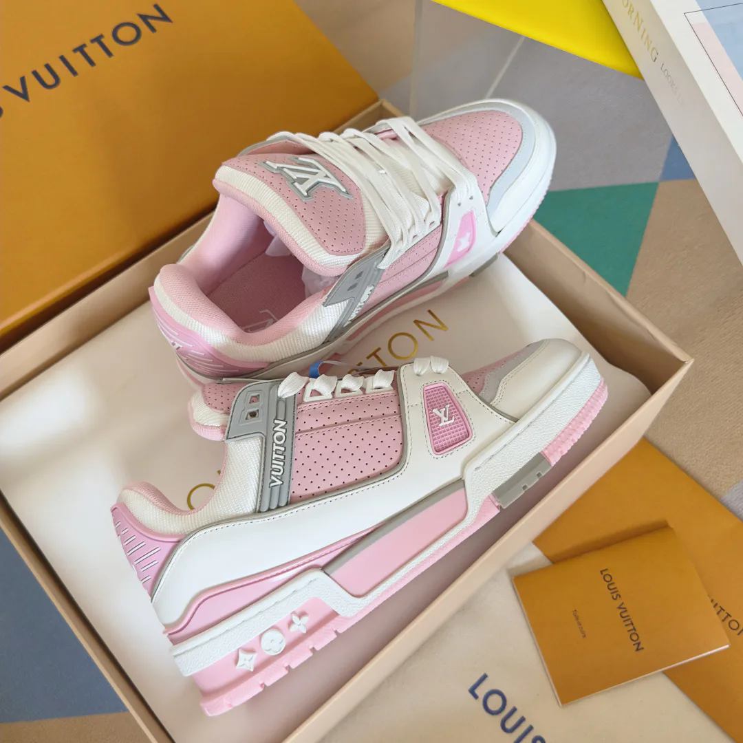 Кроссовки Женские Louis Vuitton 10646324