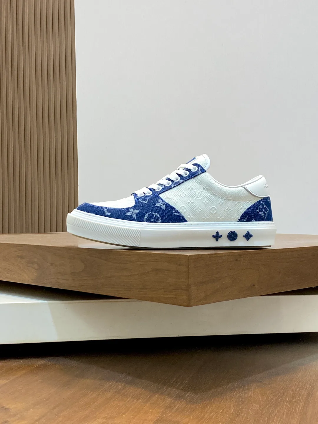 Кроссовки Мужские Louis Vuitton 17934208