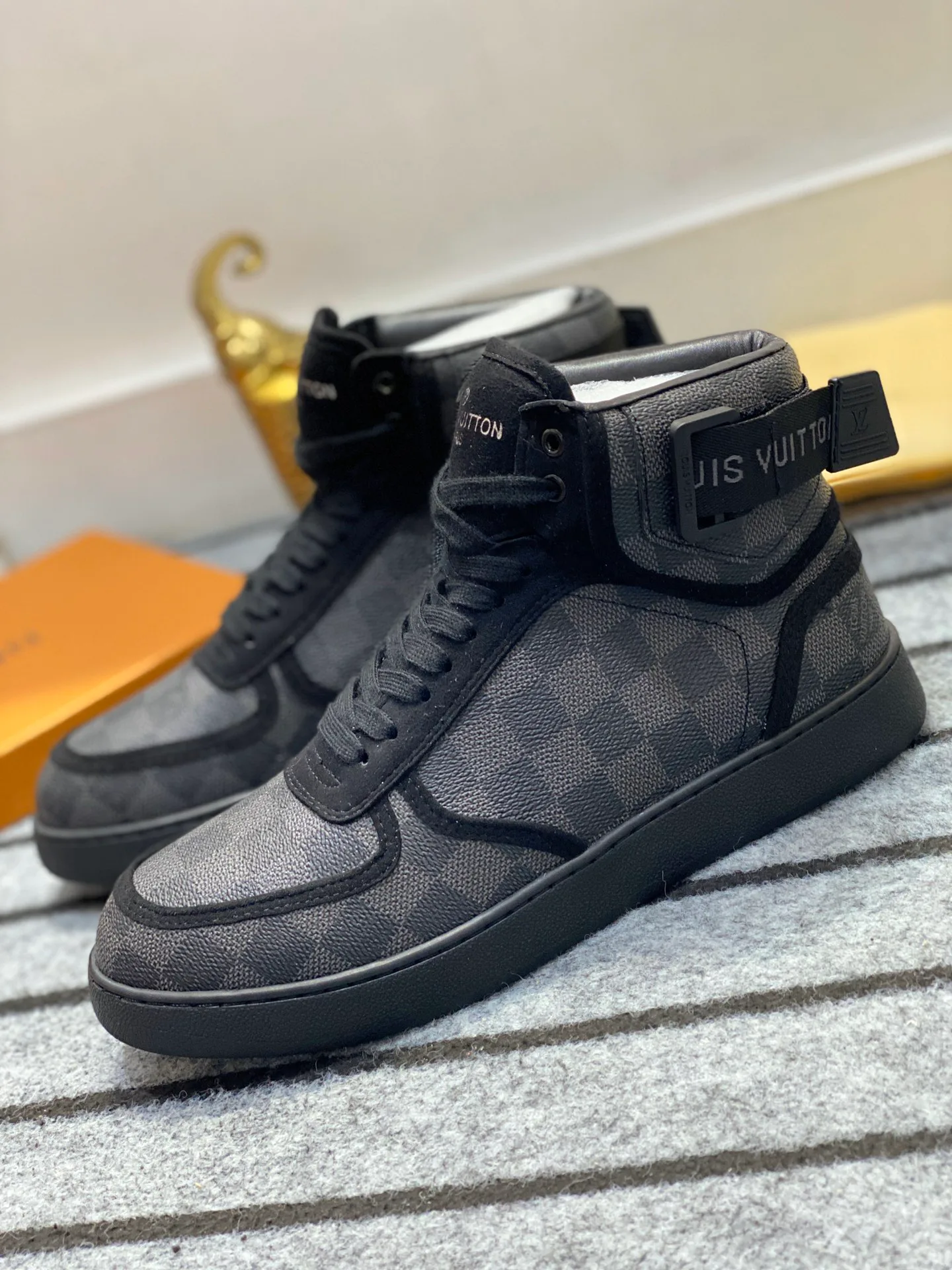 Сникерсы Мужские Louis Vuitton 261183