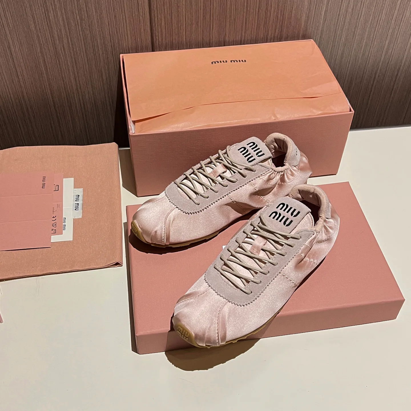 Кроссовки Женские Miu Miu 17968602