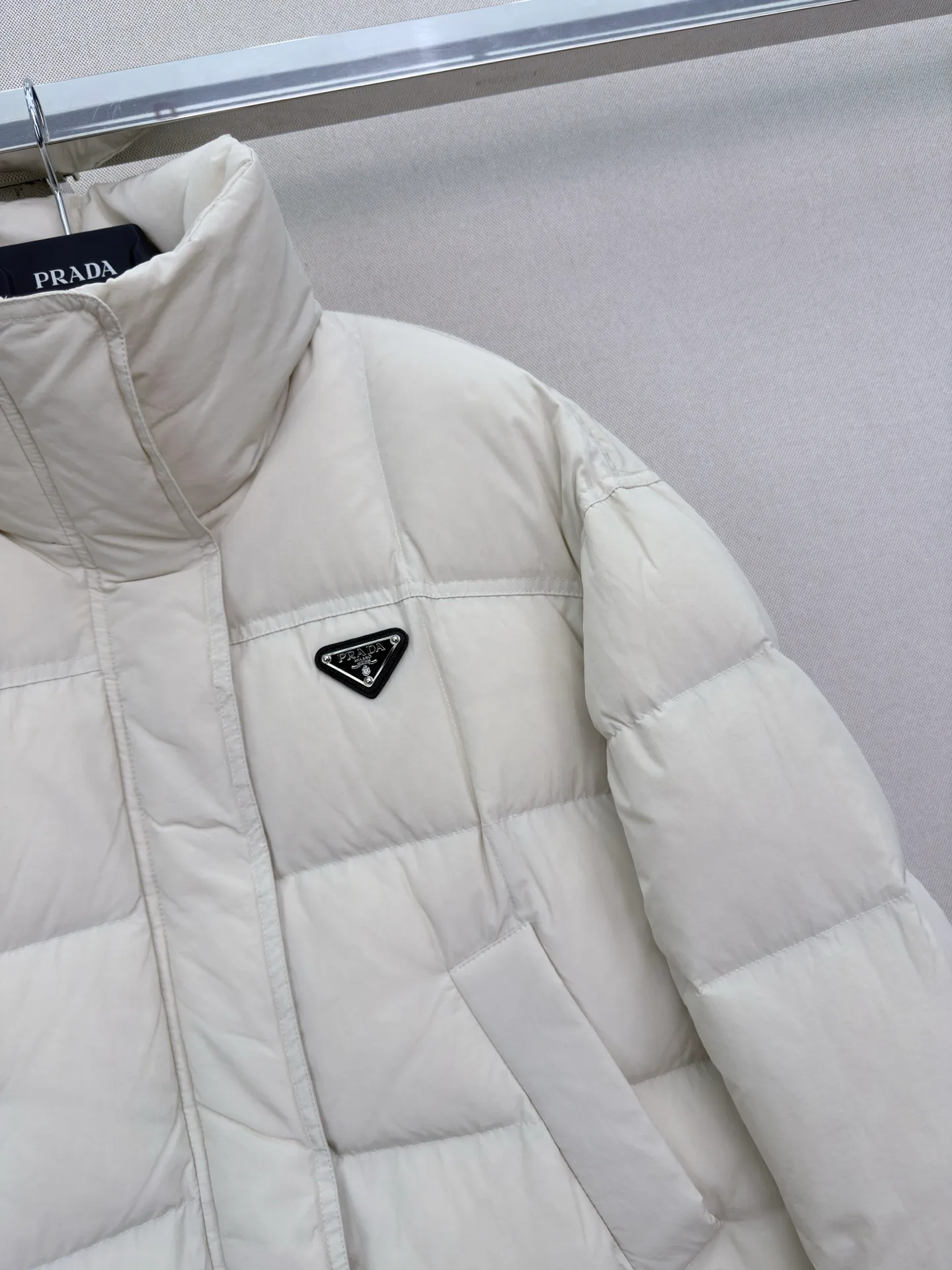 Куртки И Пуховики Женские Prada 19589745