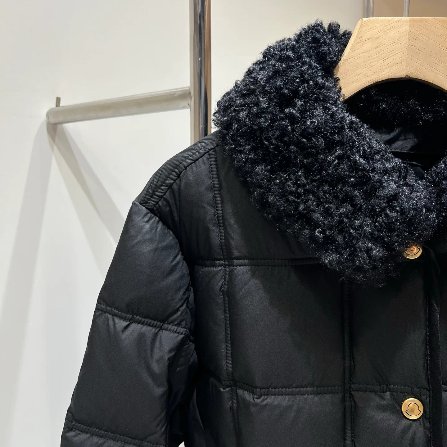 Куртки И Пуховики Женские Moncler 18036513
