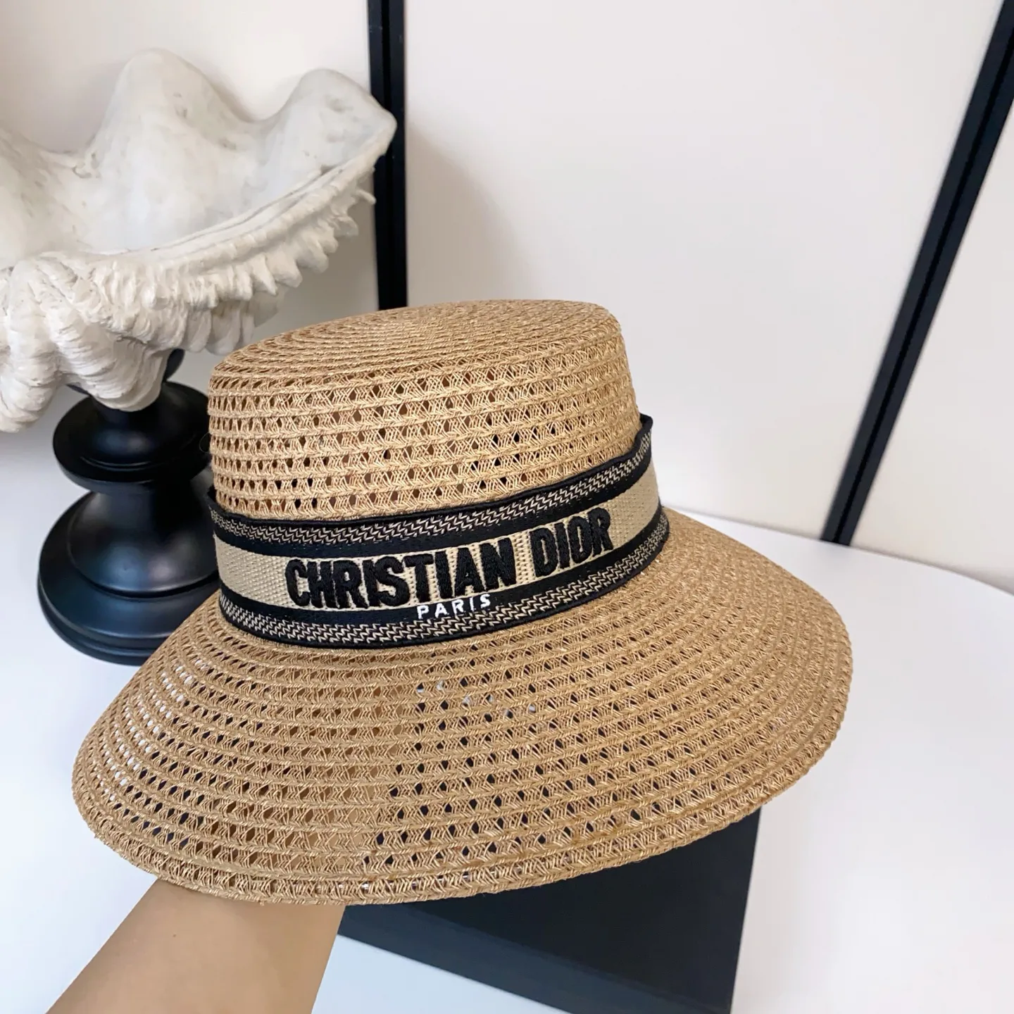 Головные Уборы Christian Dior 13569657