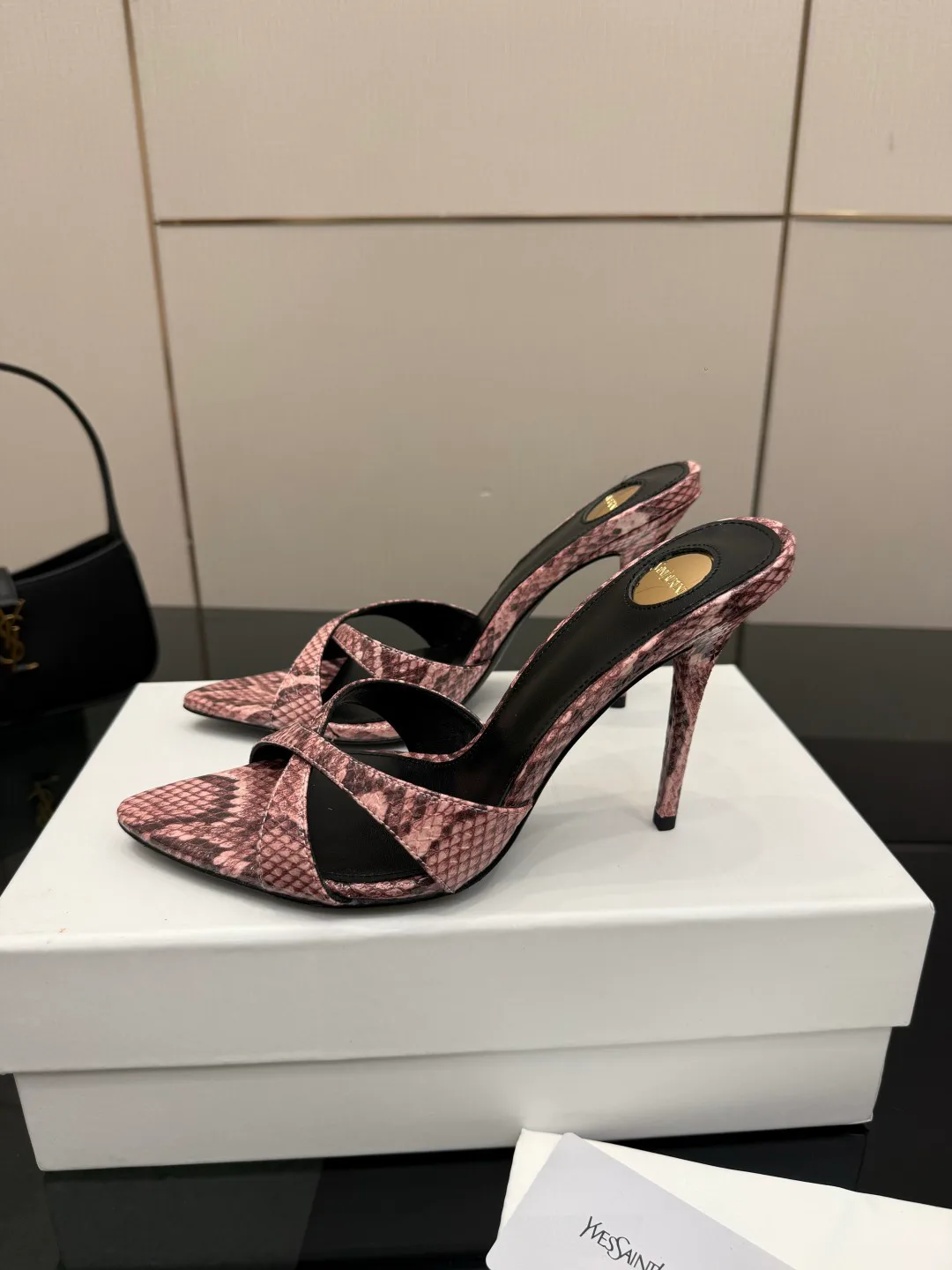 Босоножки Женские Saint Laurent 11424895