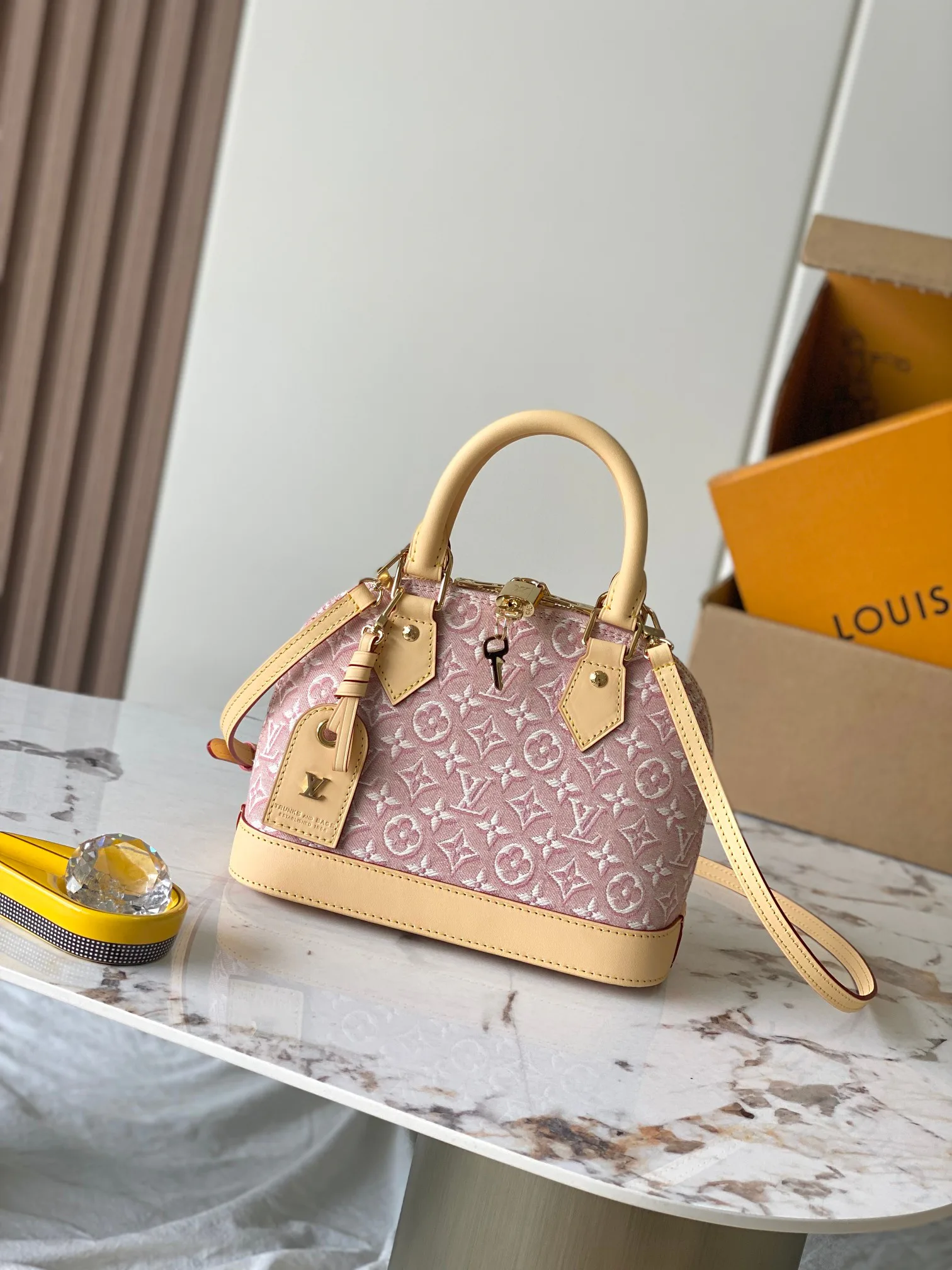 Классические Сумки Женские Louis Vuitton 17385920