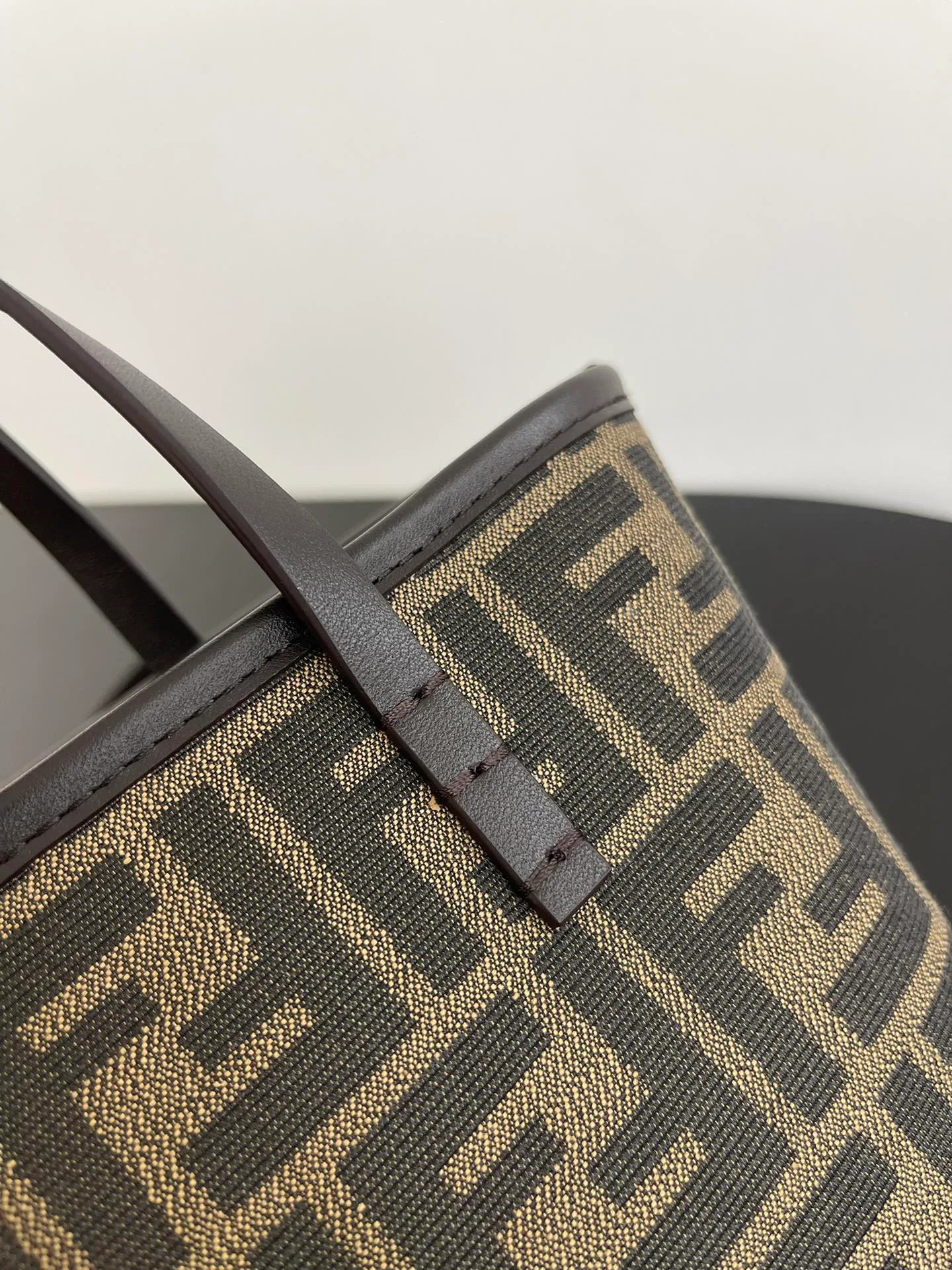 Классические Сумки Женские Fendi 10644795