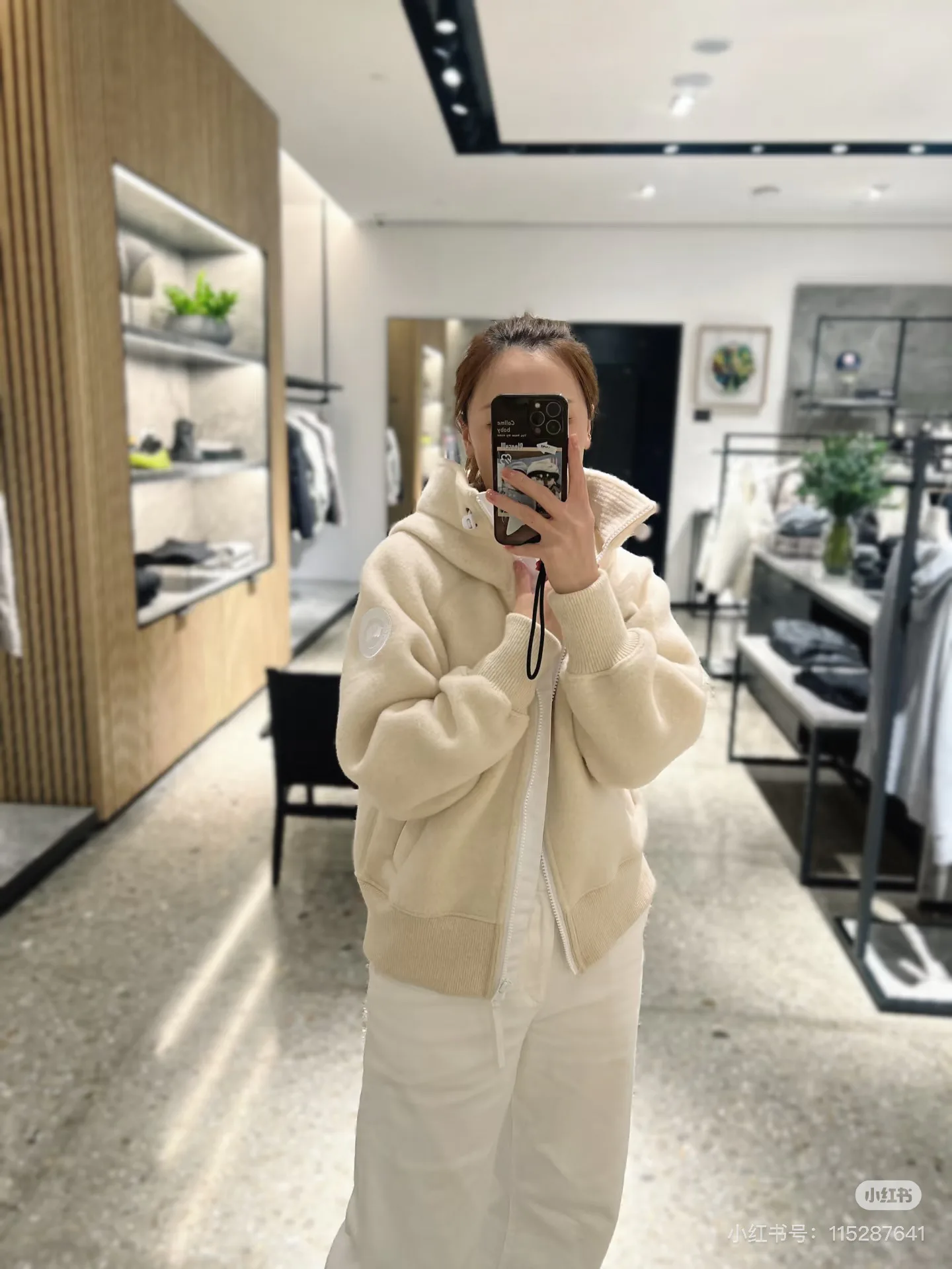 Куртки И Пуховики Женские Canada Goose 17998642