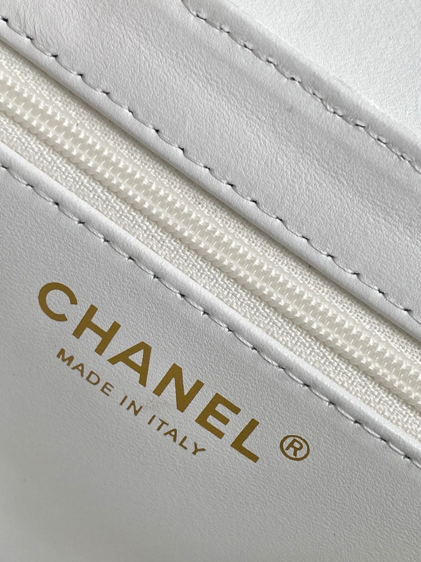 Классические Сумки Женские Chanel 12605776