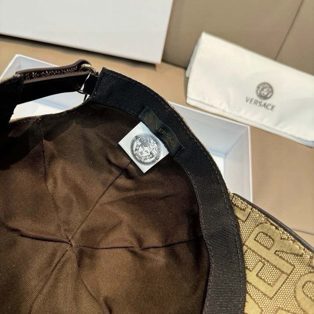 Головные Уборы Versace 11055577