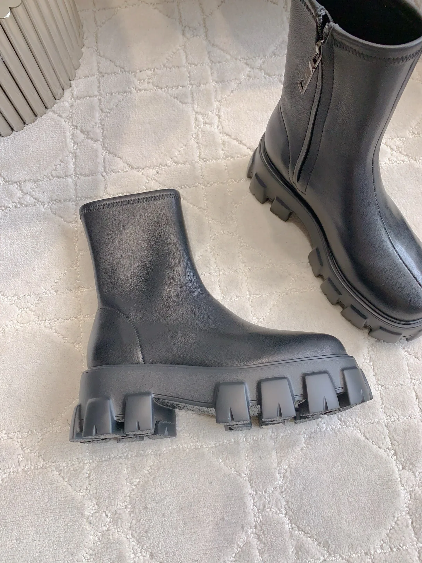 Ботинки Женские Prada 18170842