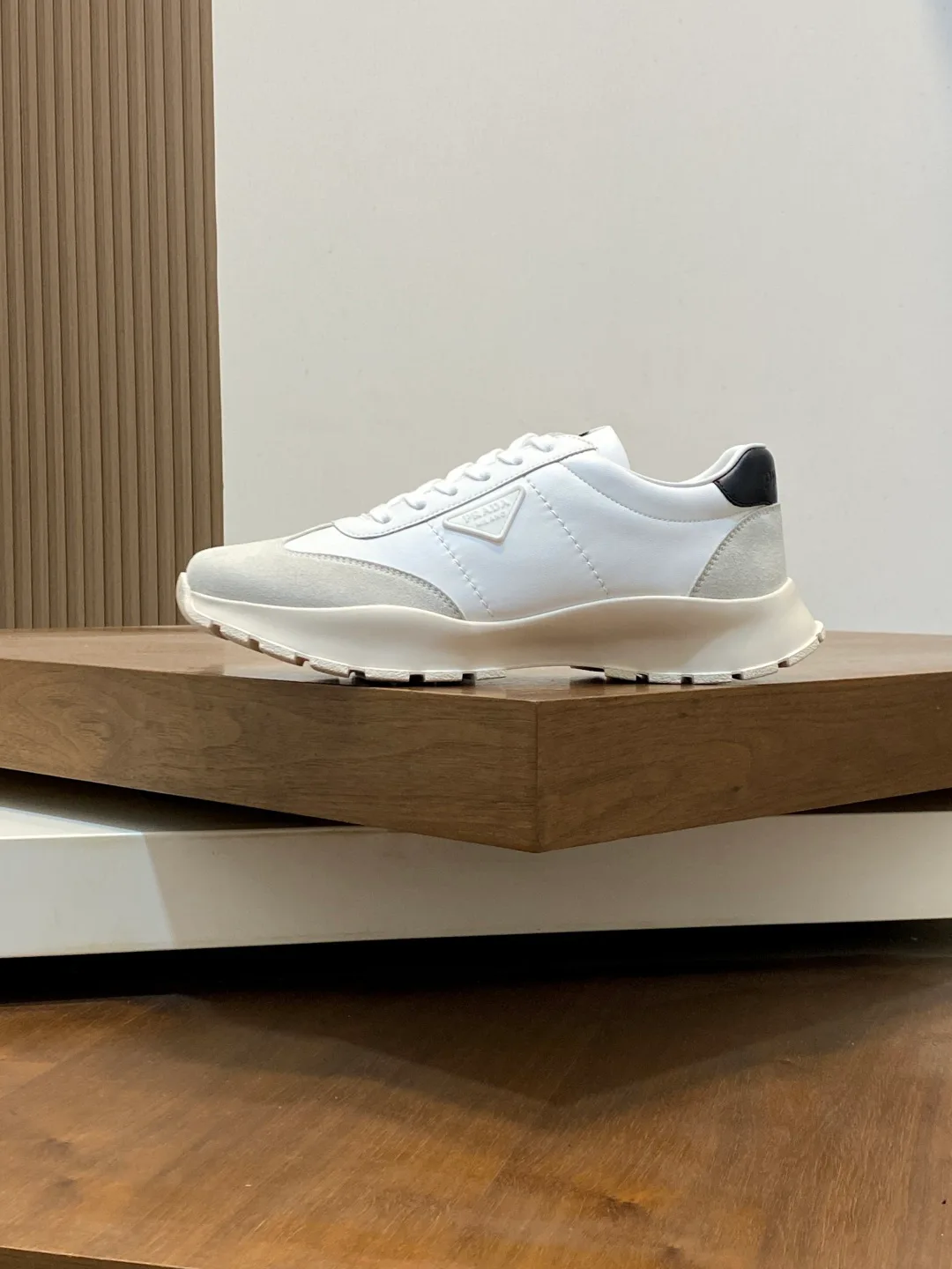 Кроссовки Мужские Prada 19710877