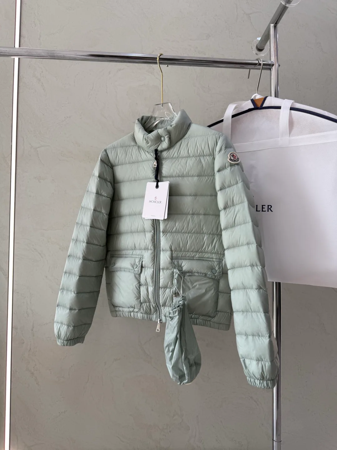 Куртки И Пуховики Женские Moncler 18043474