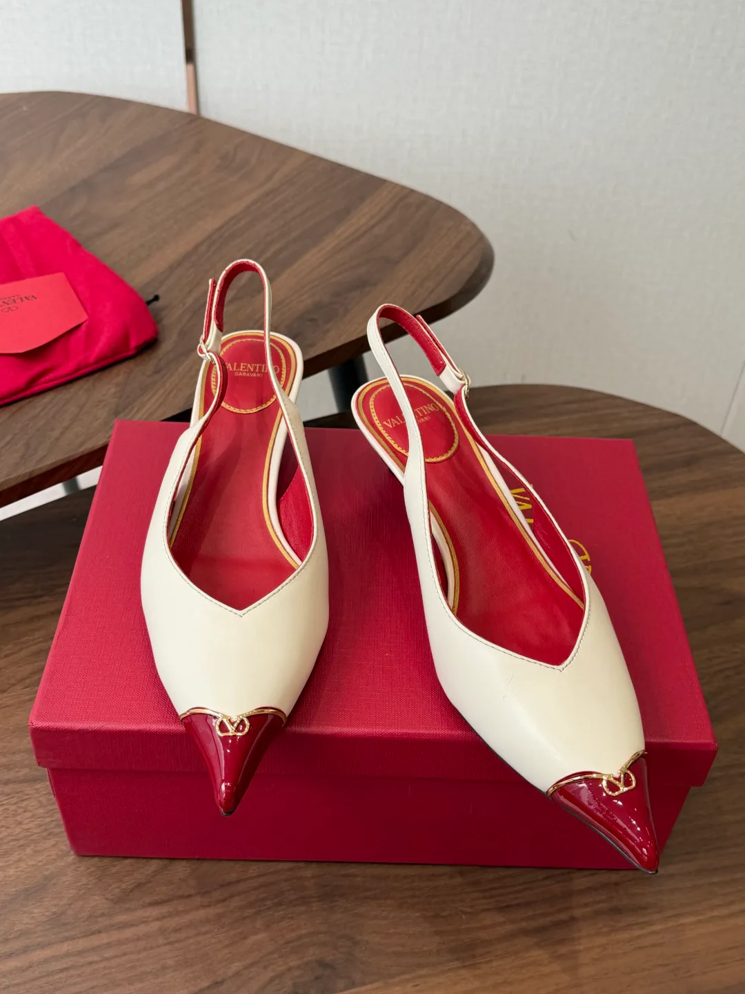 Босоножки Женские Valentino 17364704