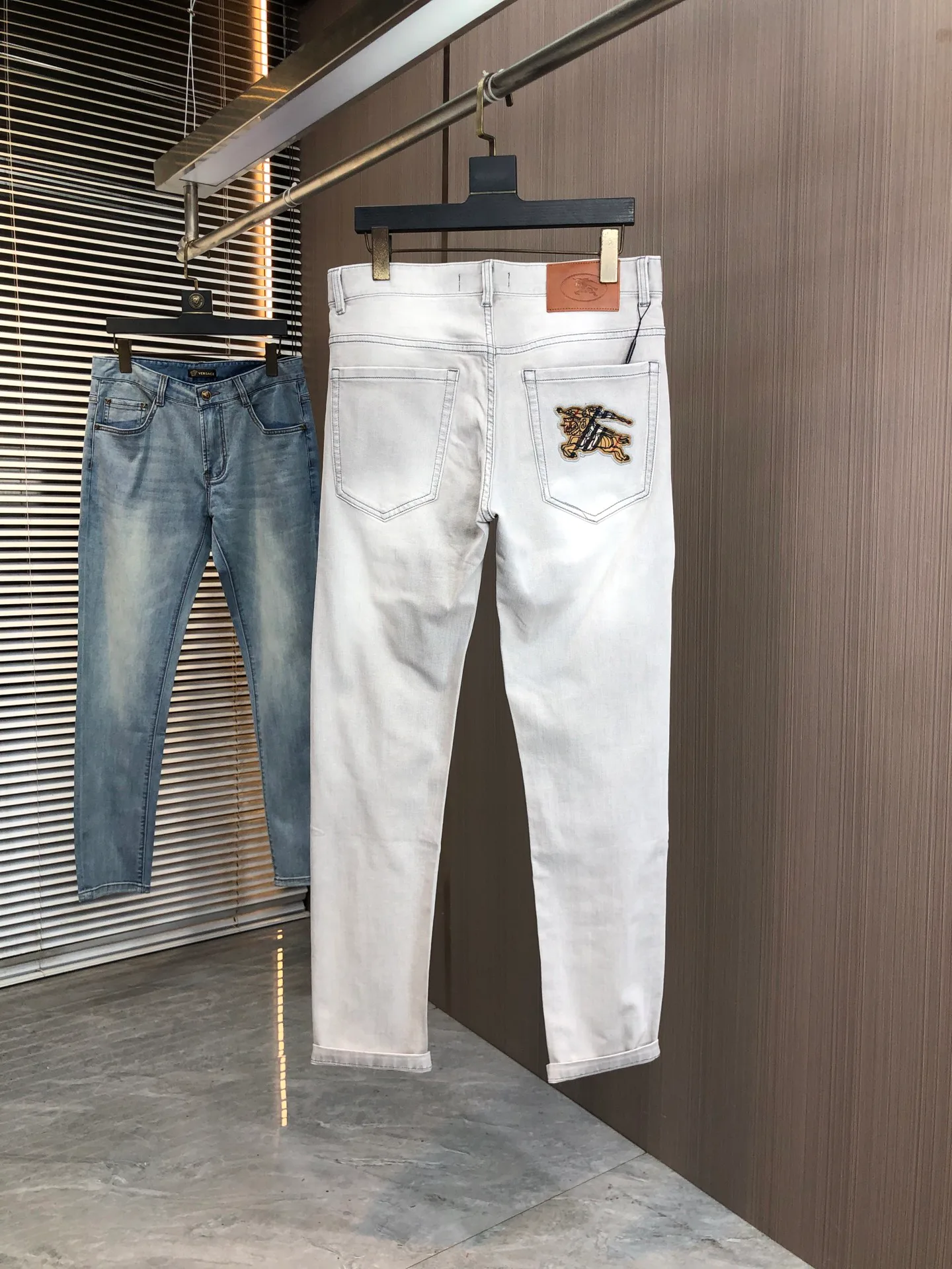 Джинсы Мужские Burberry 11514670