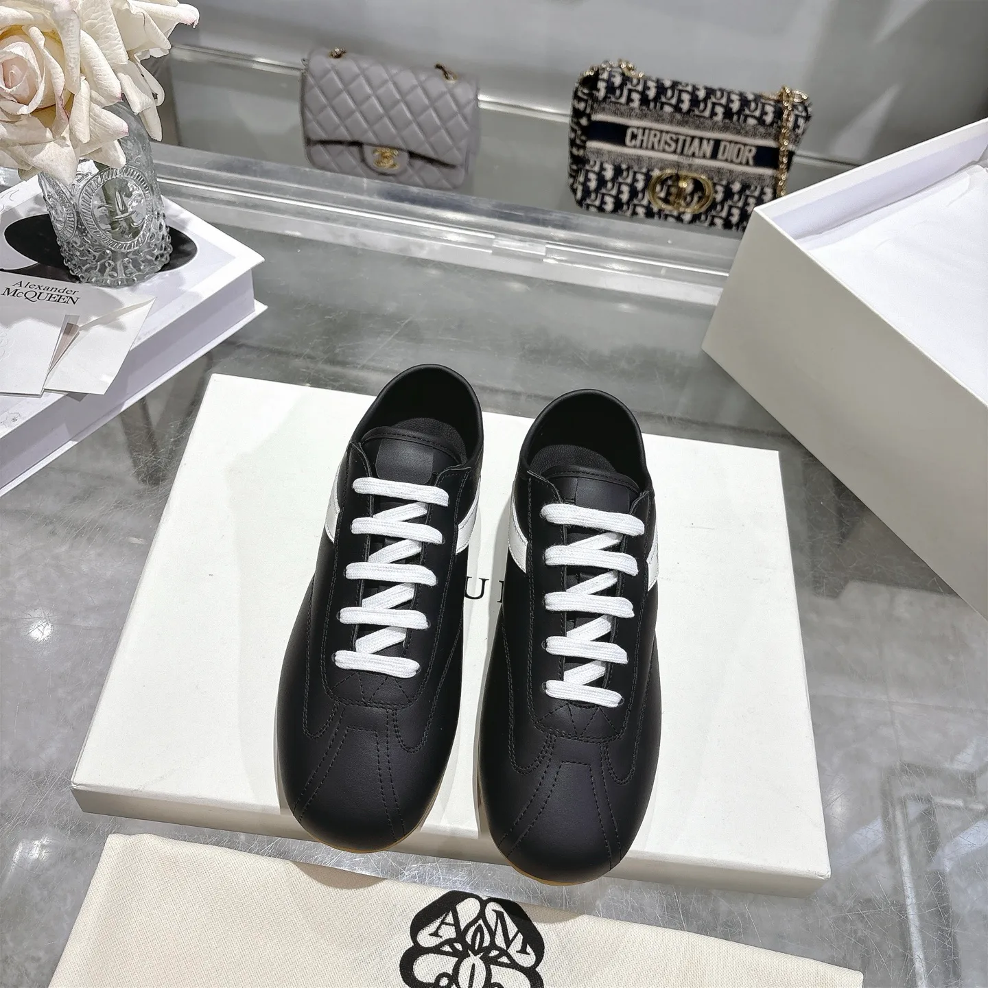 Кроссовки Женские Alexander Mcqueen 12208659