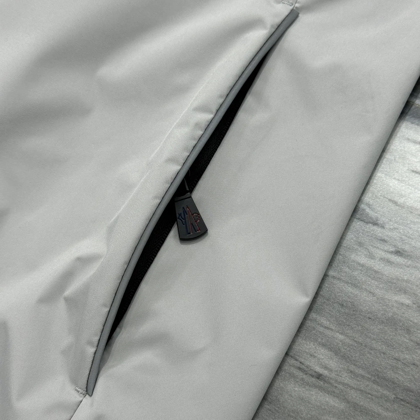 Куртки И Пуховики Мужские Moncler 9158