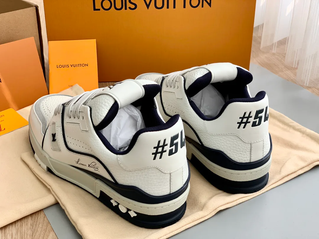 Кроссовки Женские Louis Vuitton 18014141