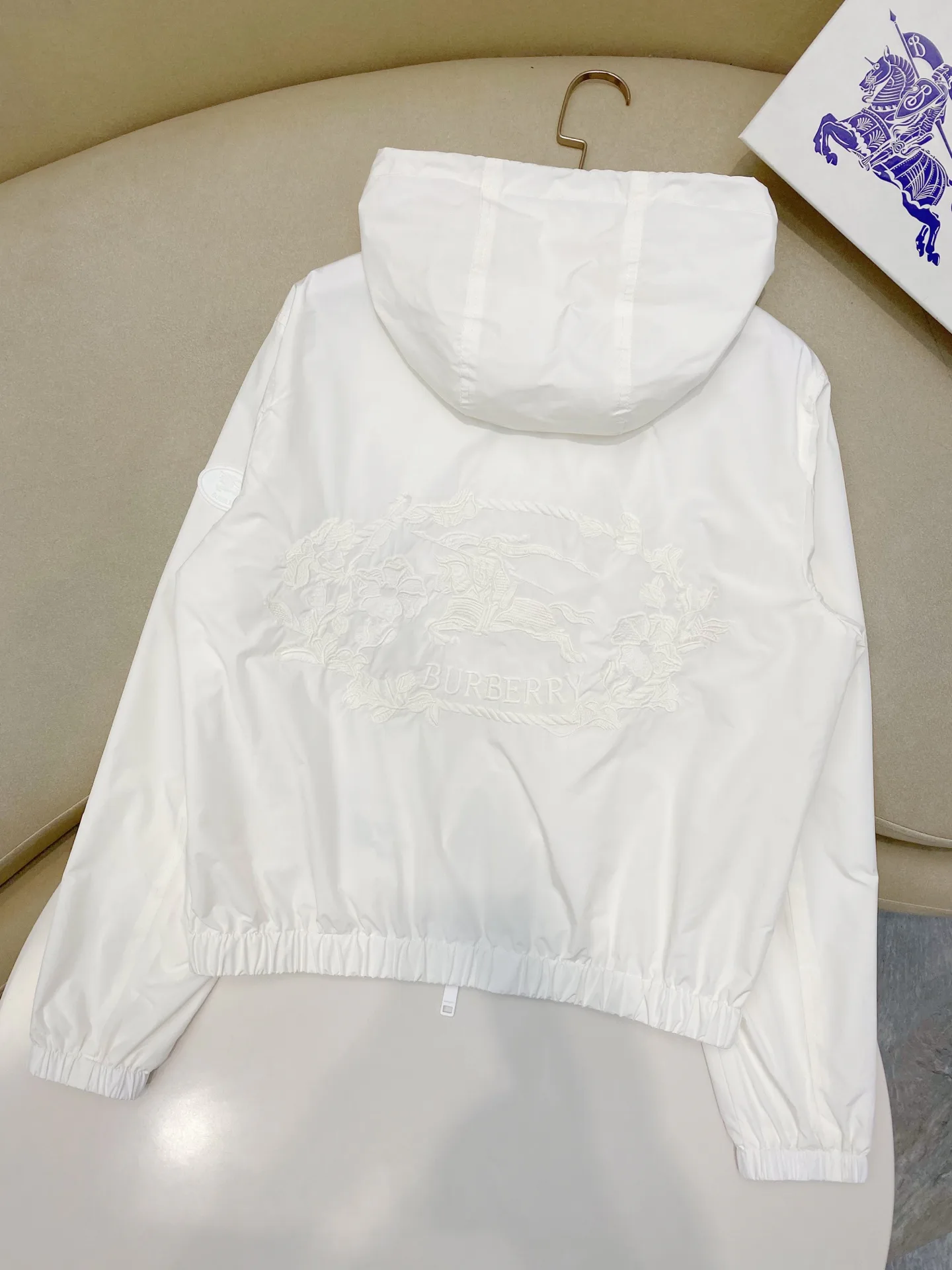 Куртки И Пуховики Женские Burberry 18206396