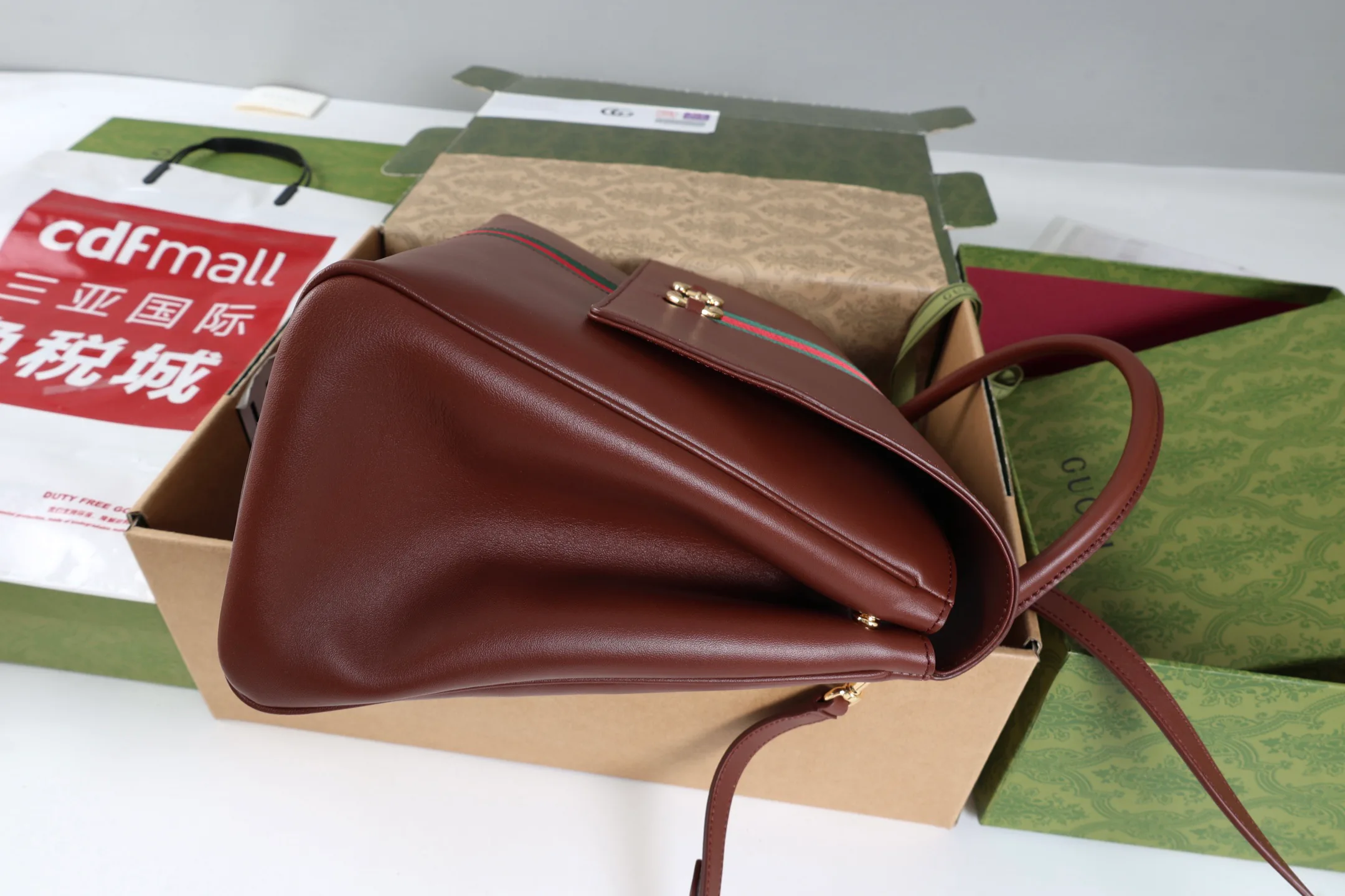 Классические Сумки Женские Gucci 18250586