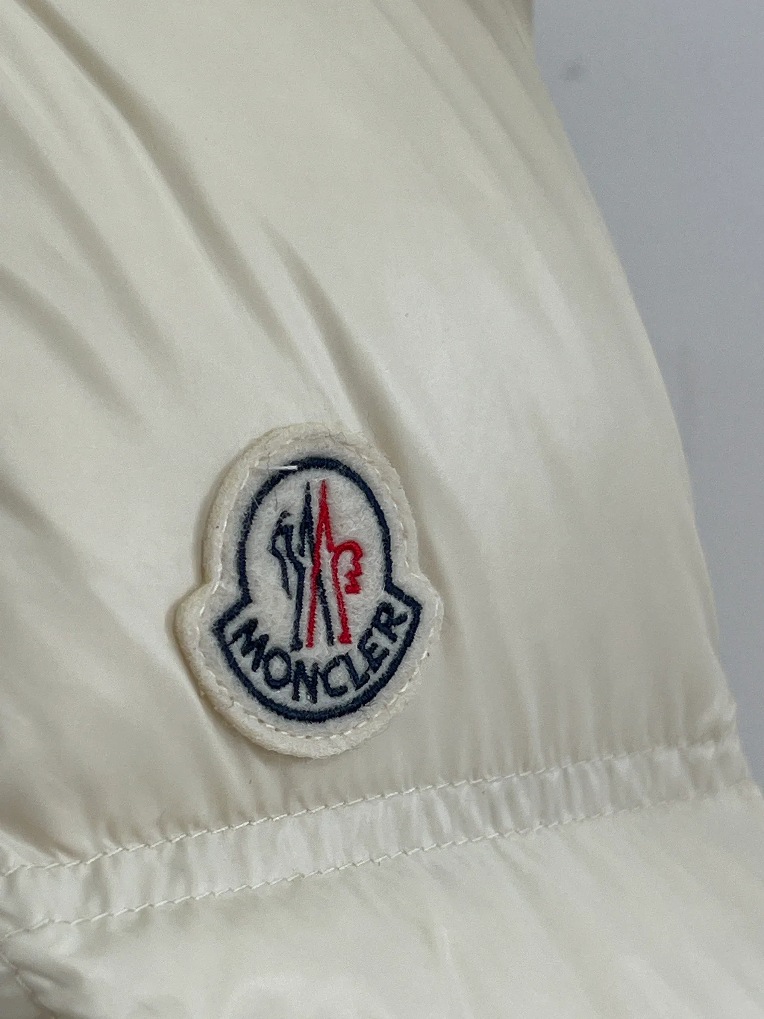 Жилеты Женские Moncler 18416173