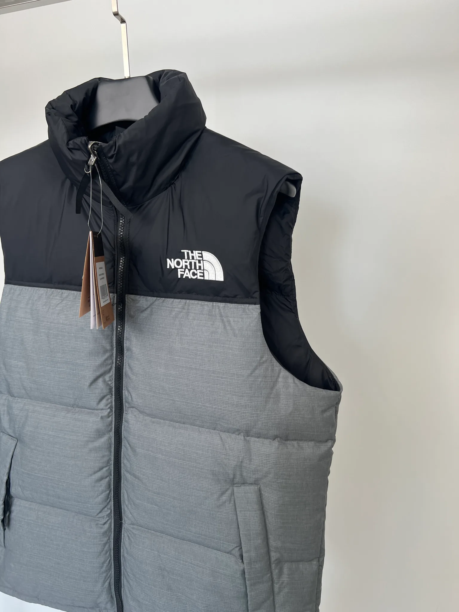 Жилеты Женские The North Face 18416028