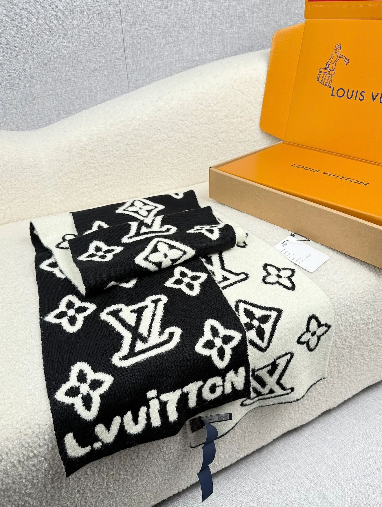 Шарфы Louis Vuitton 895117