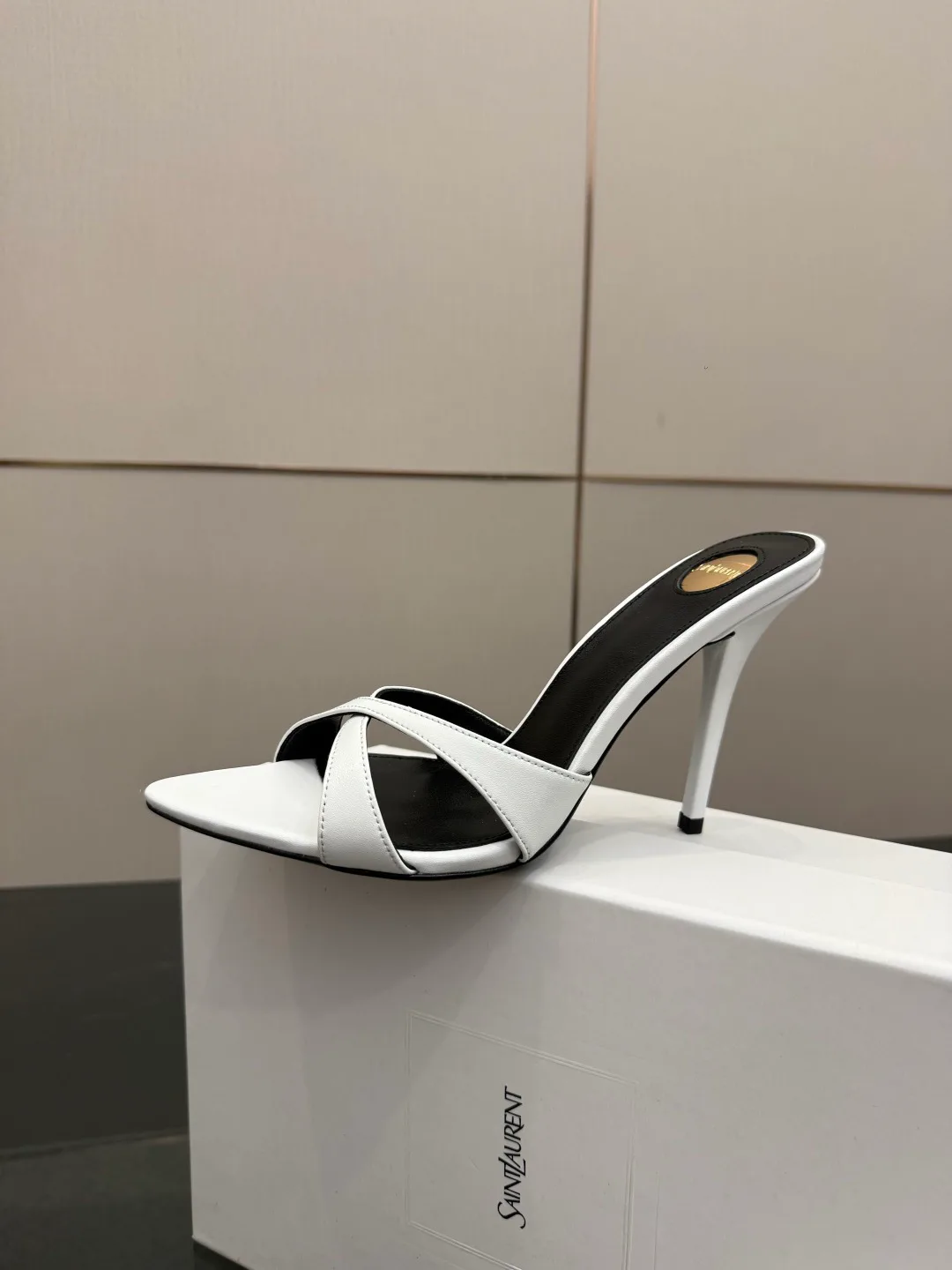 Босоножки Женские Saint Laurent 11409909