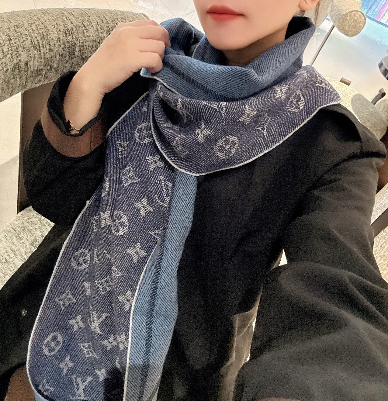 Шарфы Louis Vuitton 463863