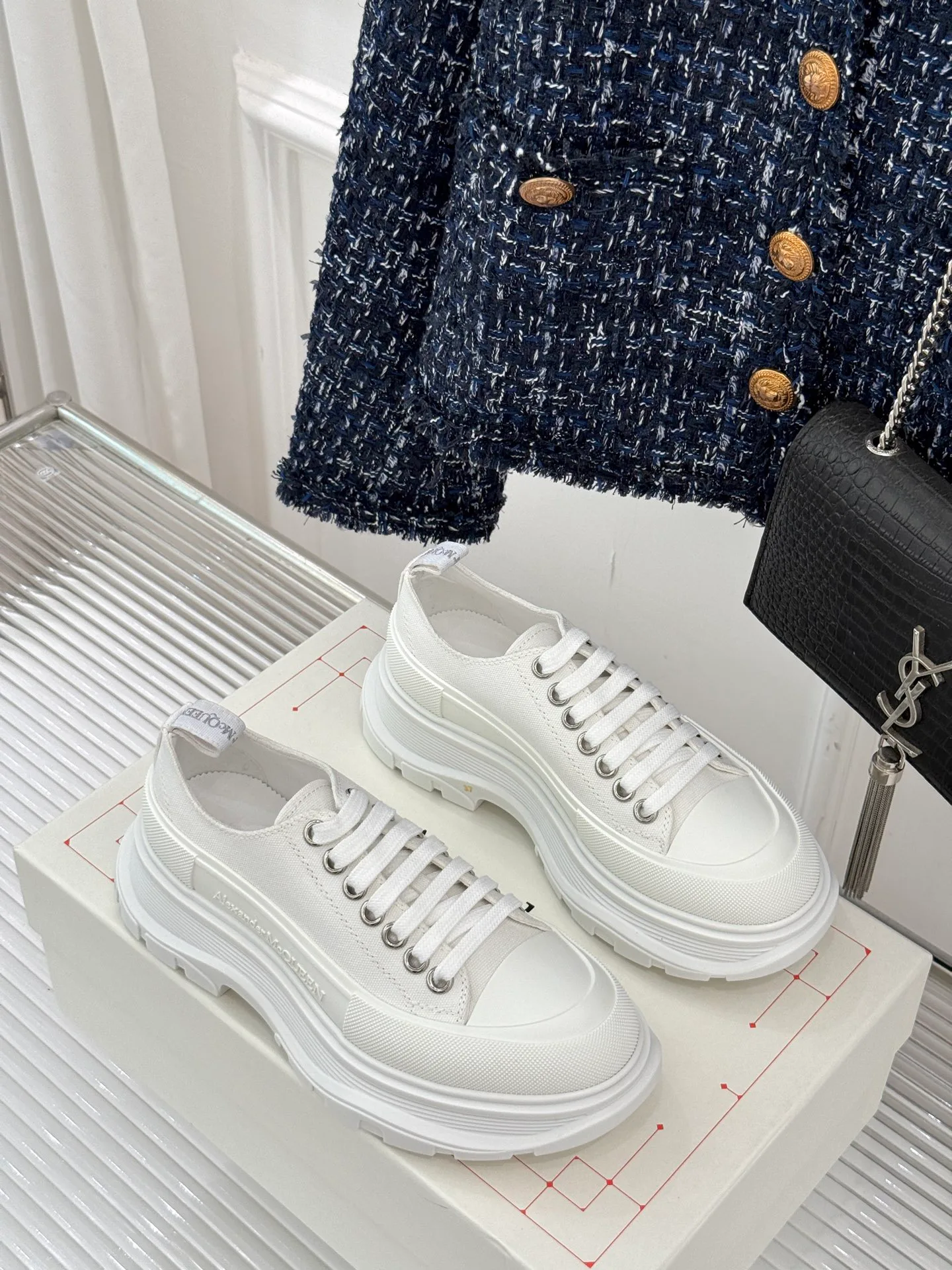 Кроссовки Женские Alexander Mcqueen 13287251