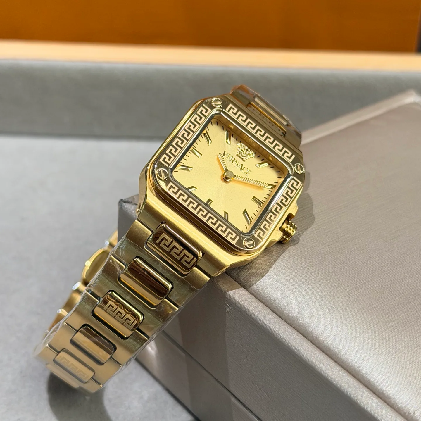 Часы Женские Versace 17813609