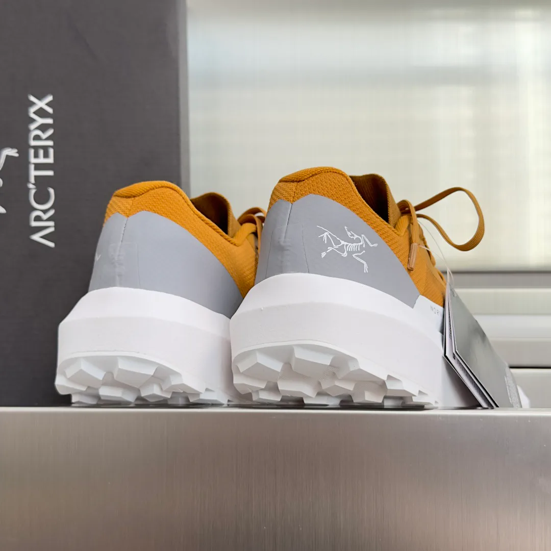 Кроссовки Женские Arcteryx 17415467