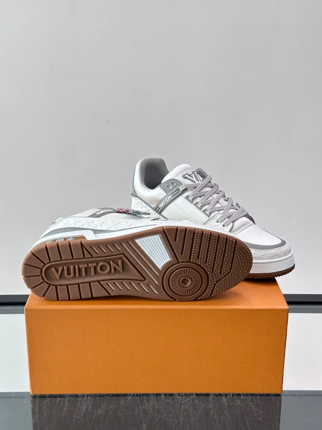 Кроссовки Мужские Louis Vuitton 17982456