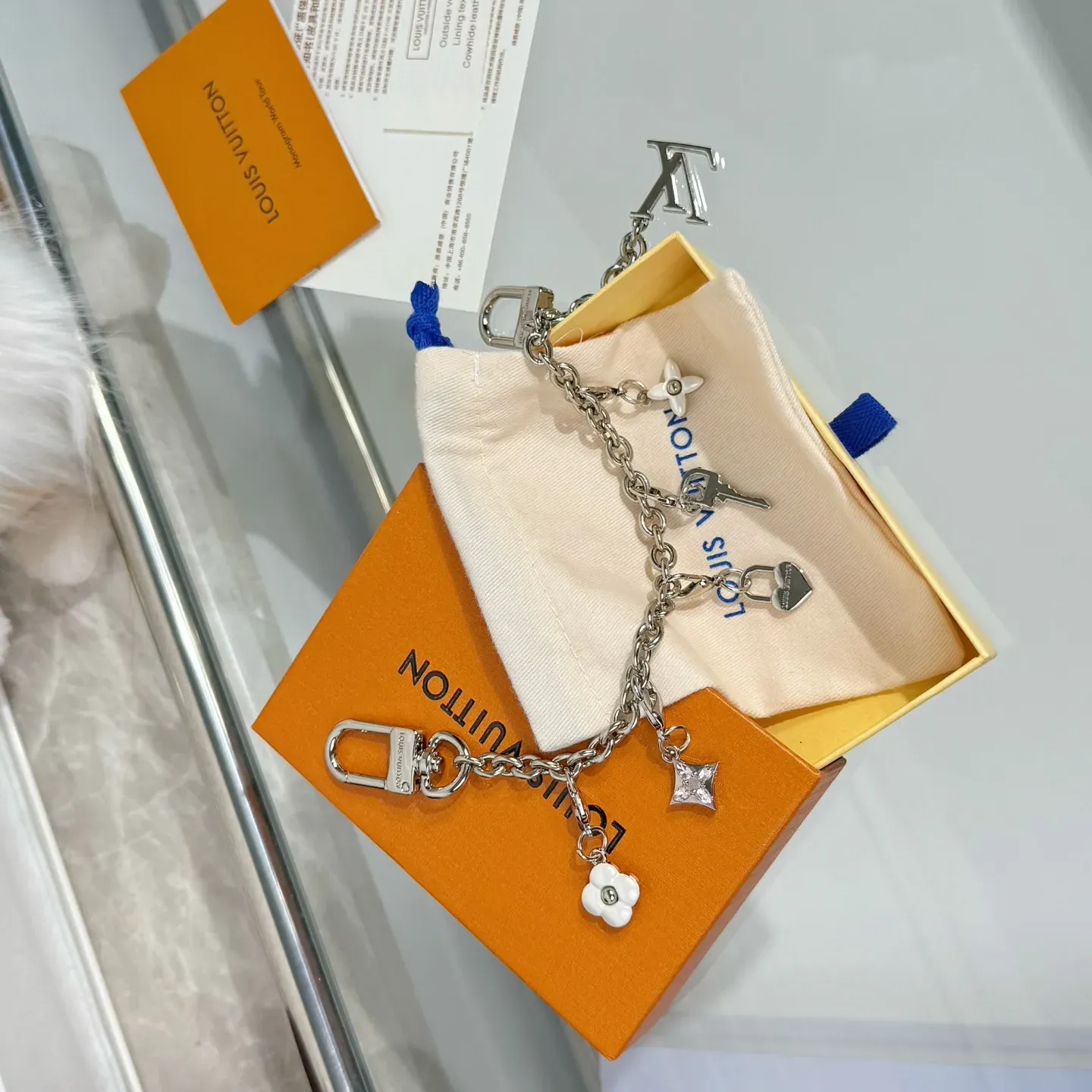 Бижутерия Louis Vuitton 280971