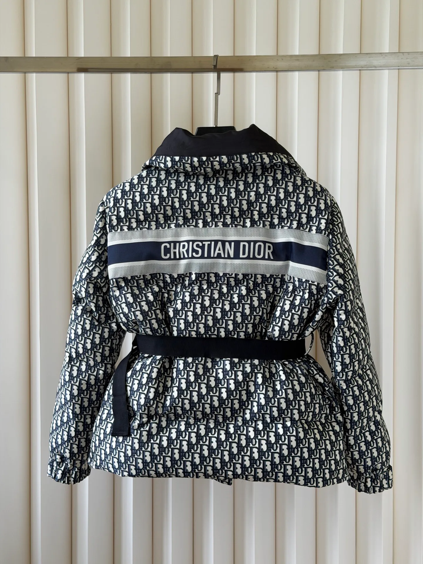 Куртки И Пуховики Женские Christian Dior 17953380