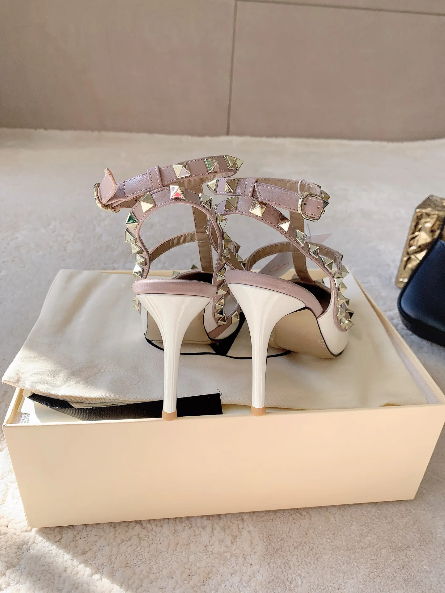 Босоножки Женские Valentino 11492601