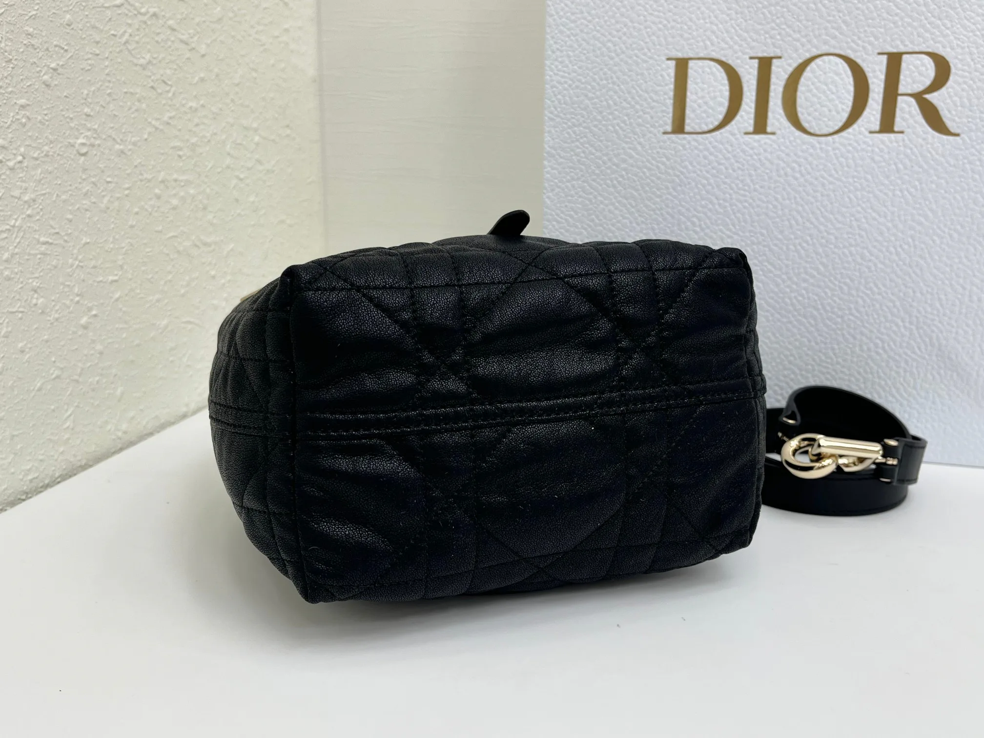 Классические Сумки Женские Christian Dior 17345156
