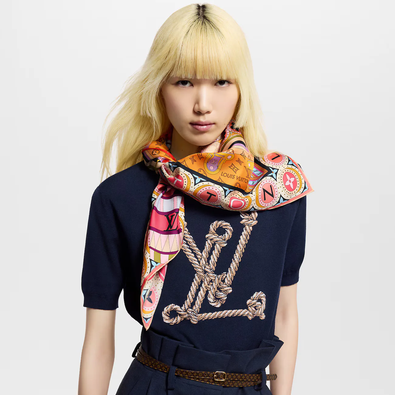 Платки Louis Vuitton 18426900