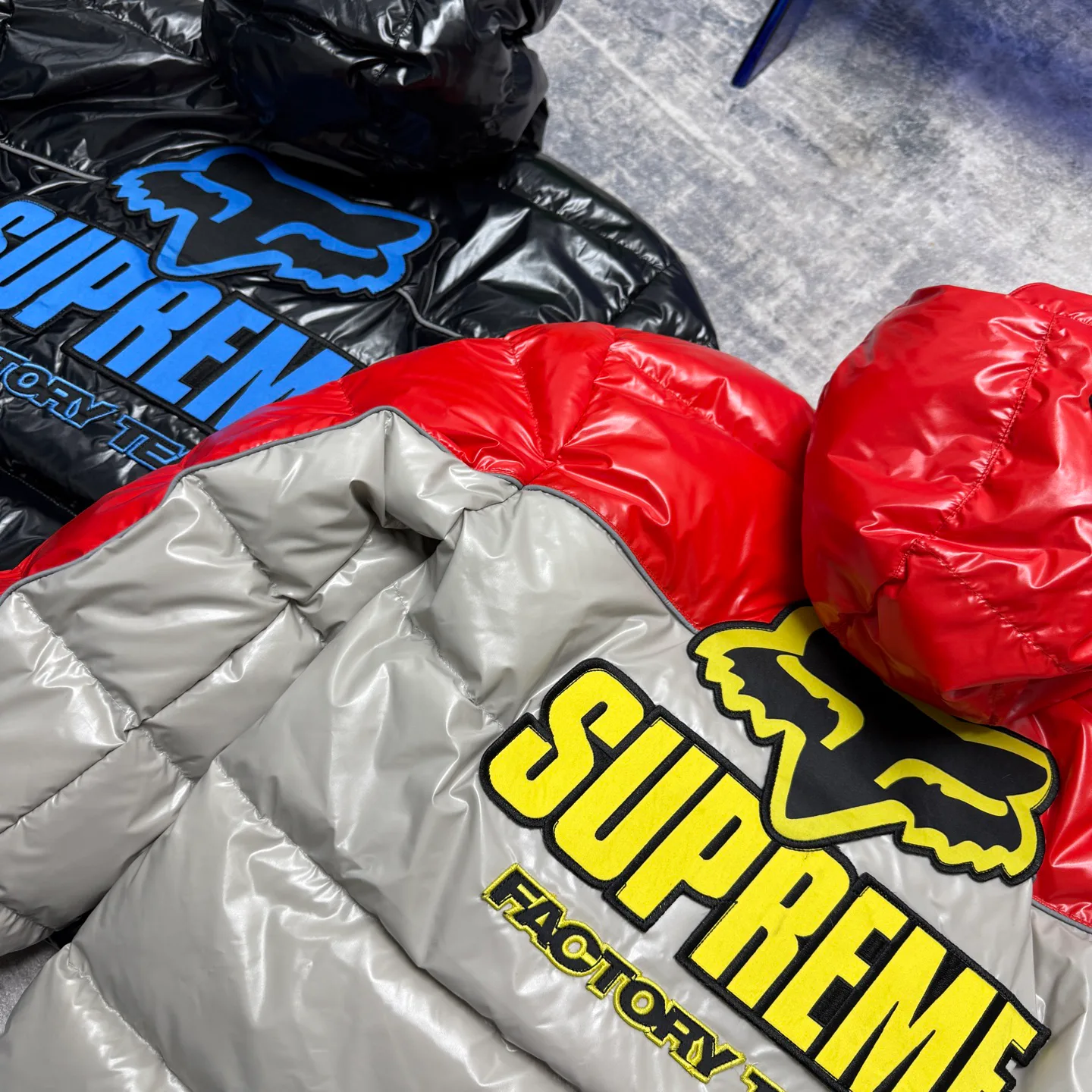 Куртки И Пуховики Женские Supreme 1029658