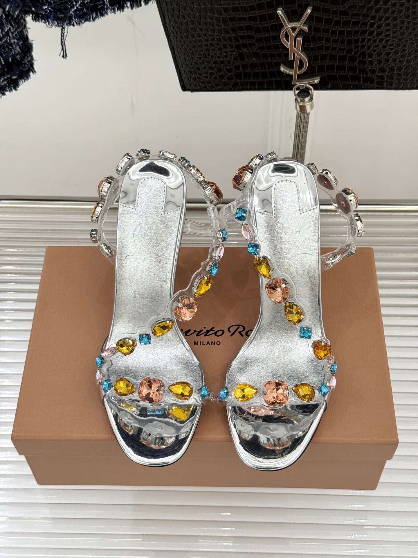 Босоножки Женские Christian Louboutin 12808446