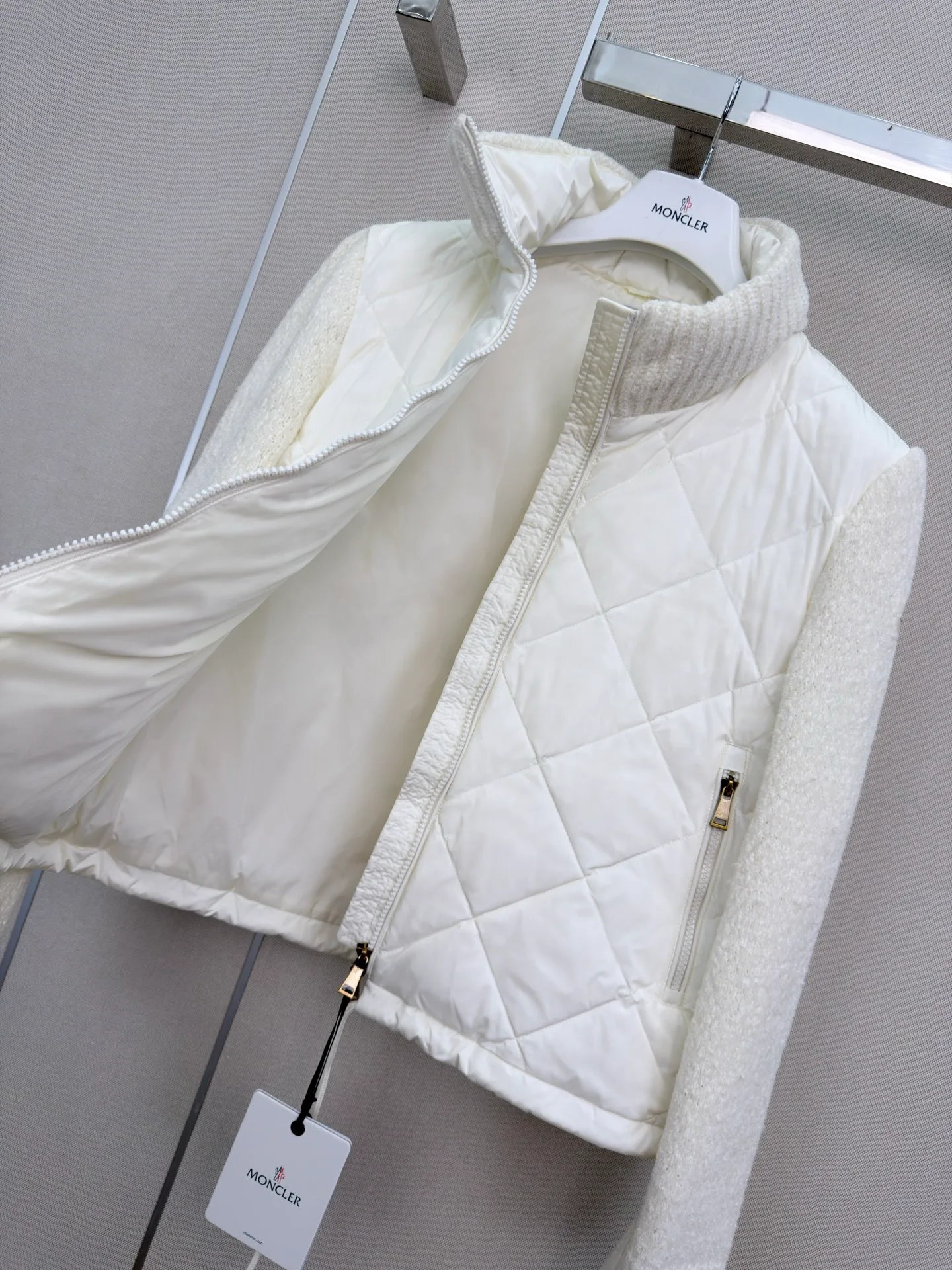 Куртки И Пуховики Женские Moncler 18203546