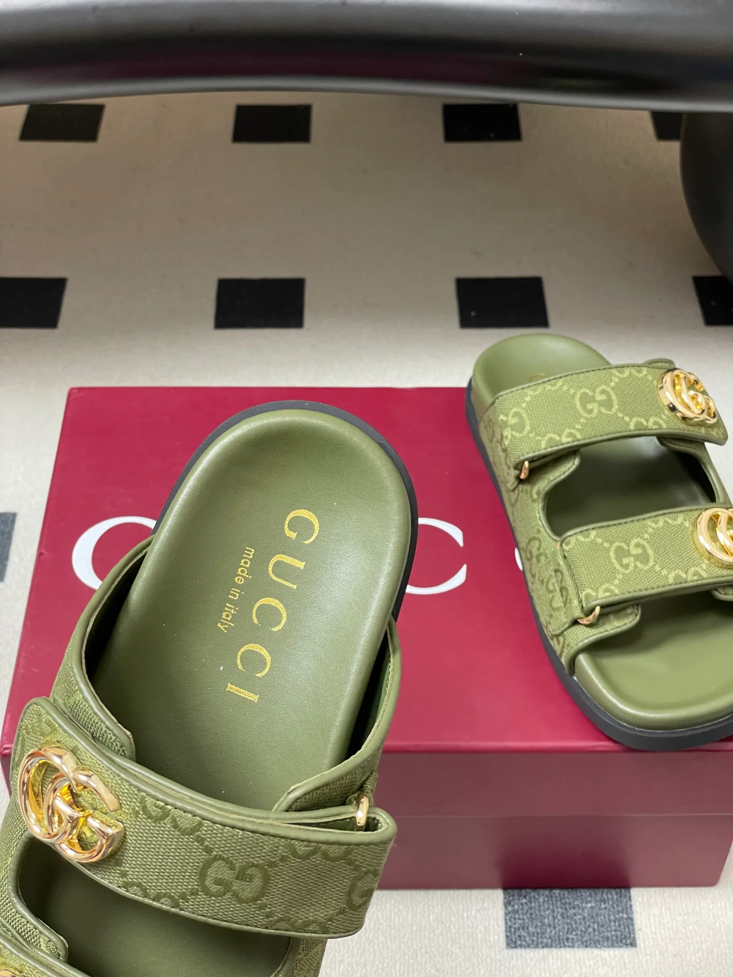 Сандалии Женские Gucci 11777365