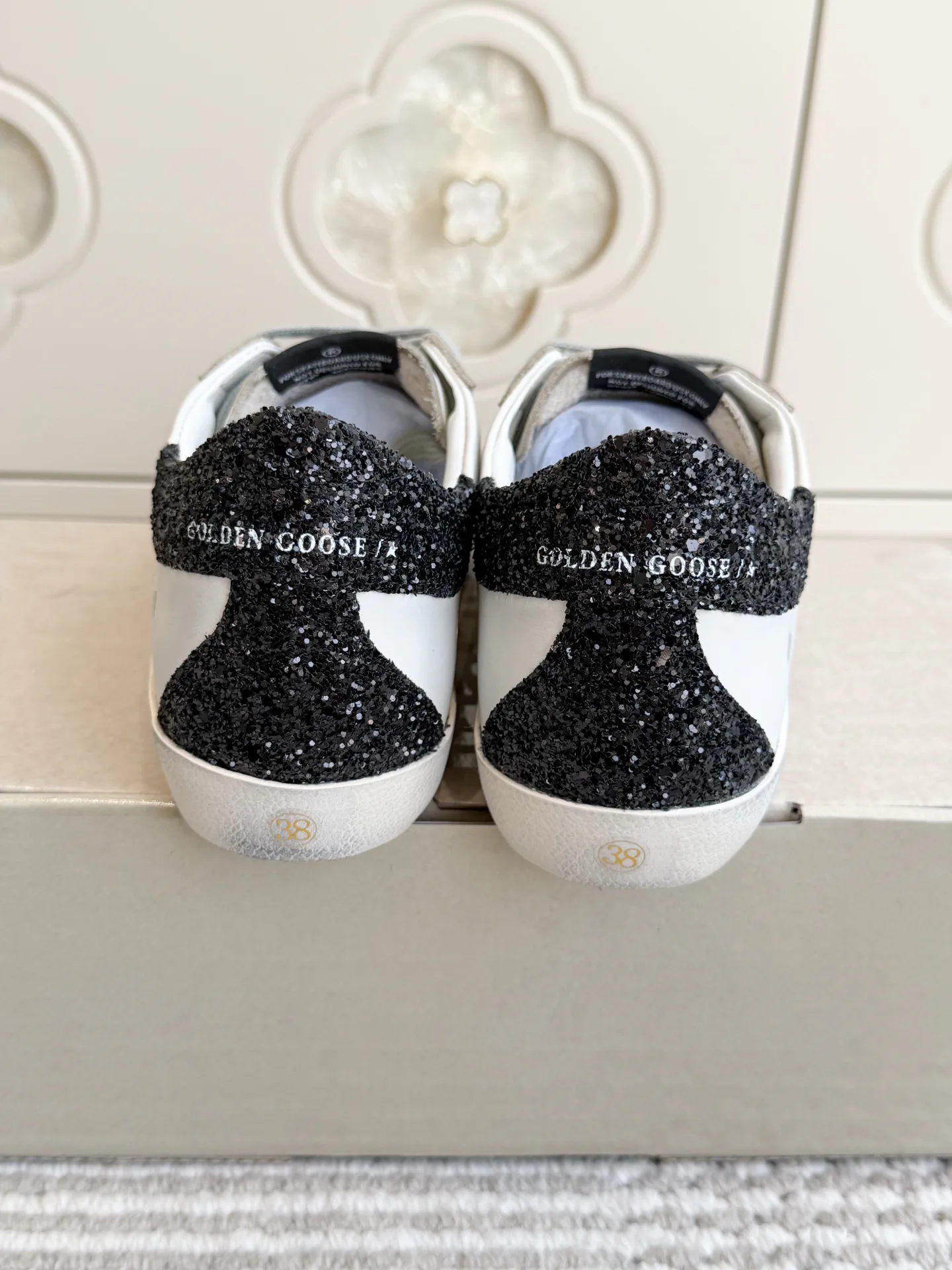 Кроссовки Женские Golden Goose 18856823