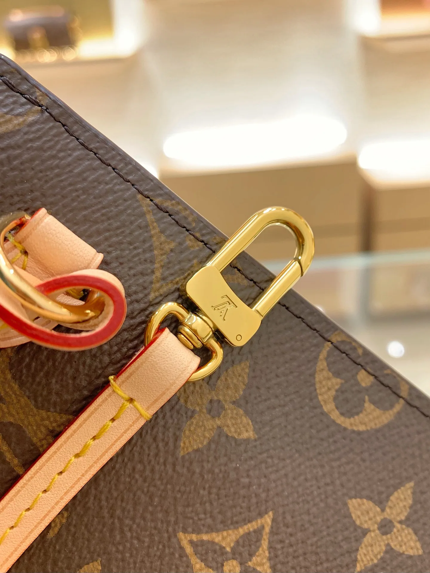 Классические Сумки Женские Louis Vuitton 17303178