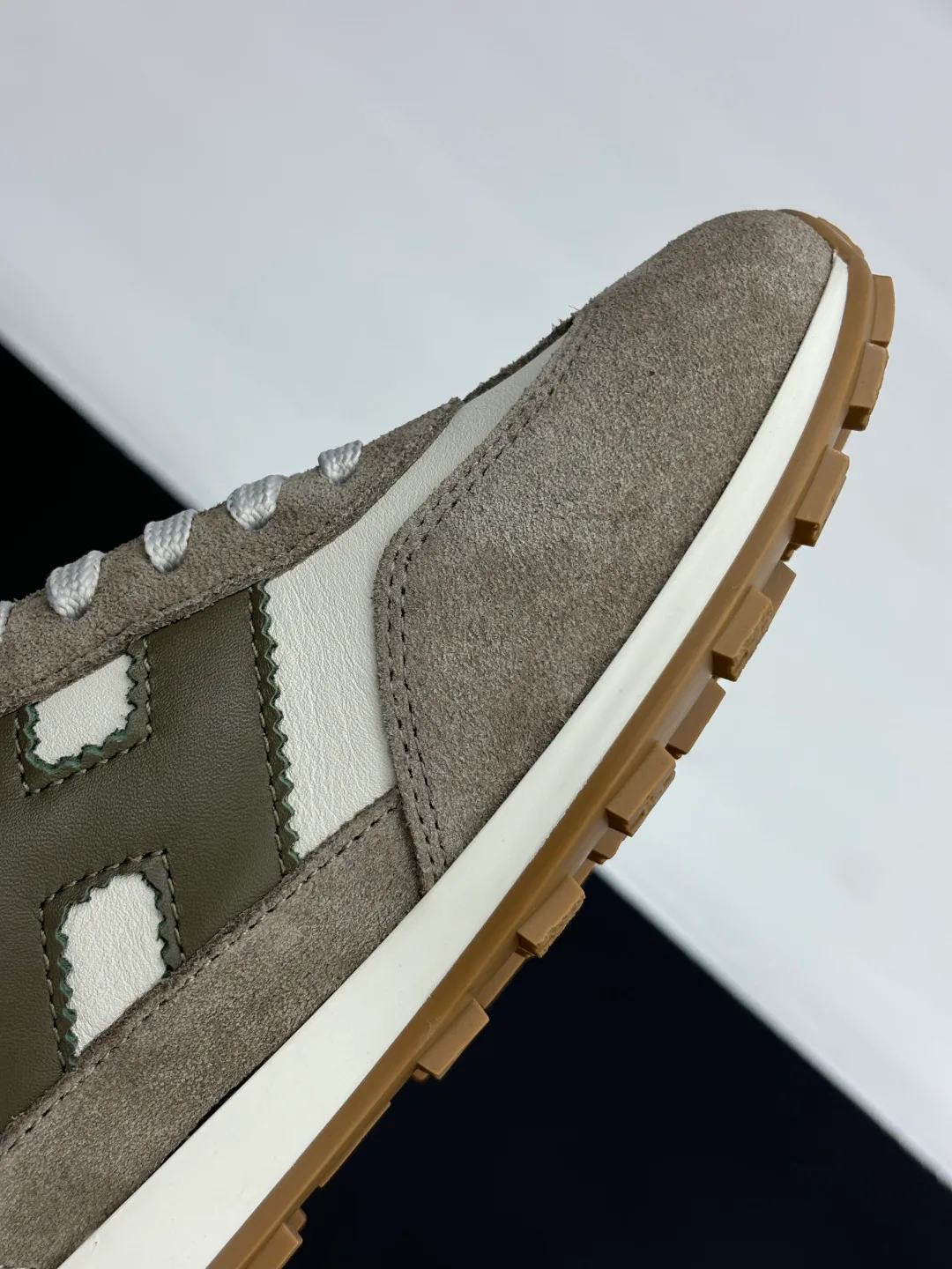 Кроссовки Женские Hogan 18732055