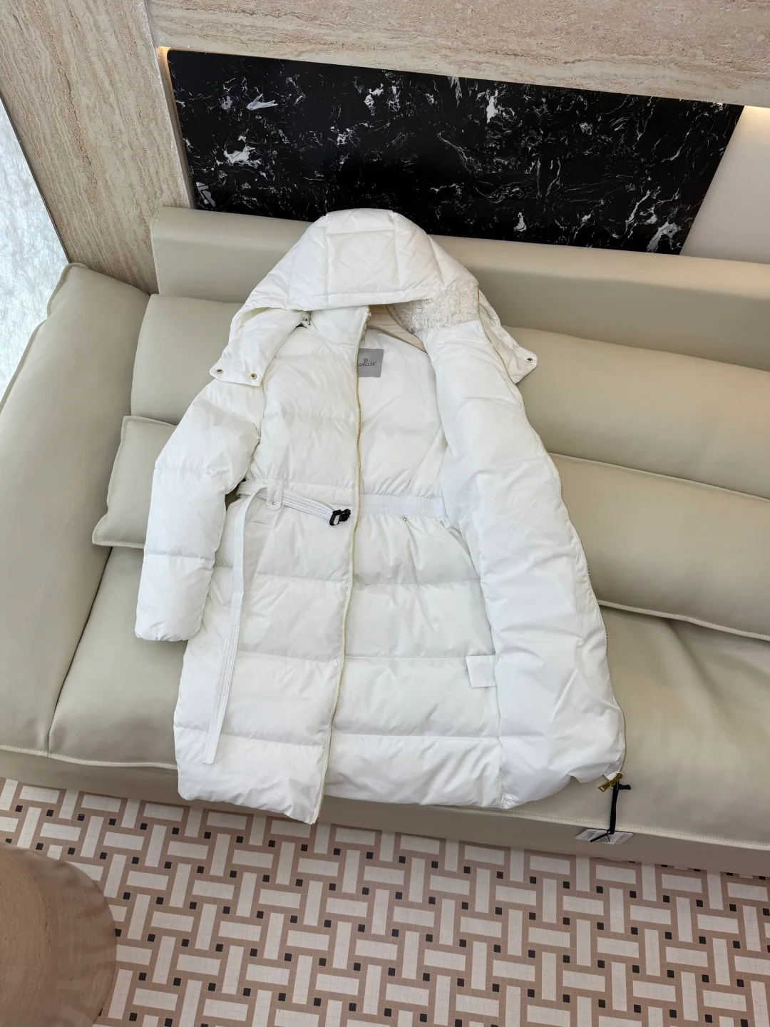 Куртки И Пуховики Женские Moncler 19572376